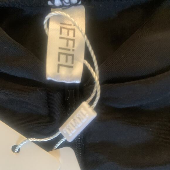 NWT IEFIEL BLACK/PINK RASH GUARD SHORT SLEEVE ZIP ONE PIECE SWIMSUIT/WETSUIT XXL - Picture 8 of 10